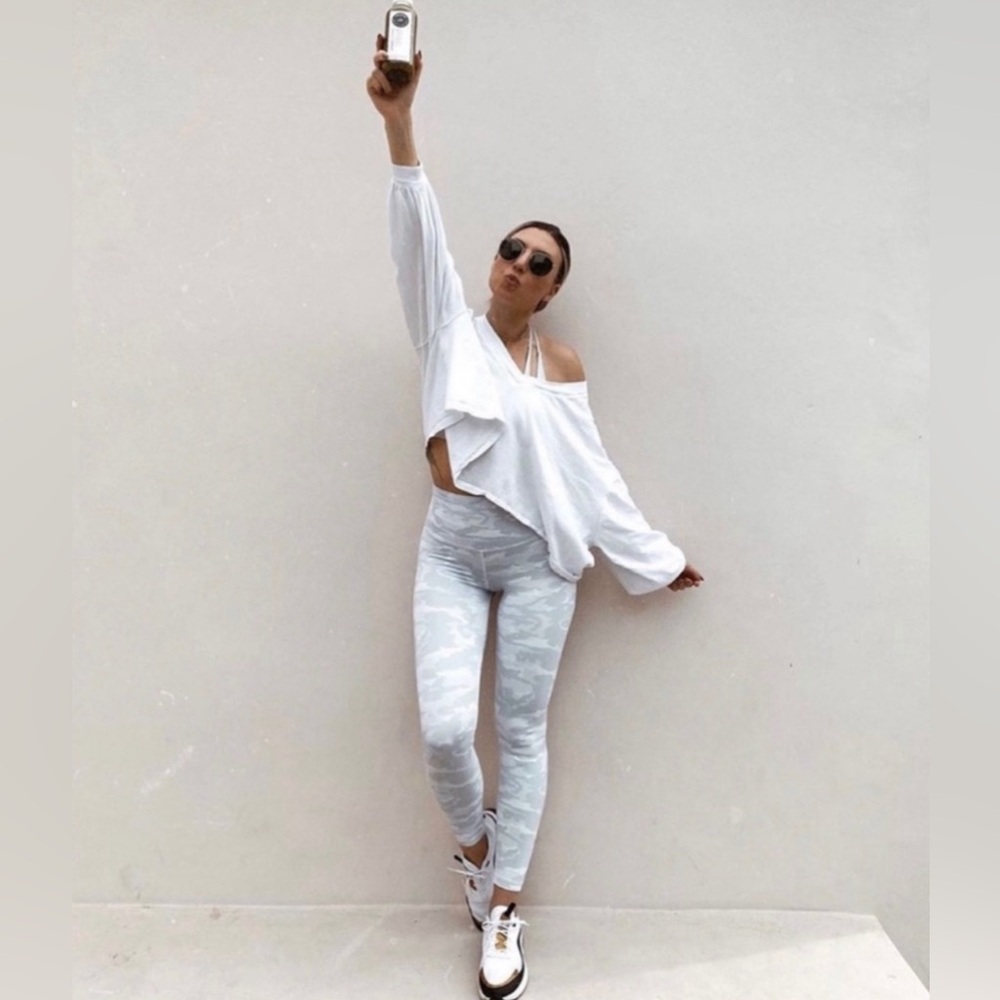 Strut! This White Camo Legging